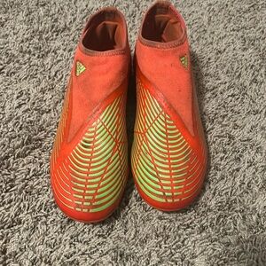 predator soccer cleats